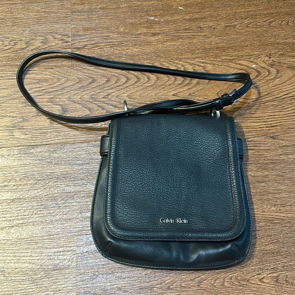 Black Calvin Klein shoulder or crossbody bag